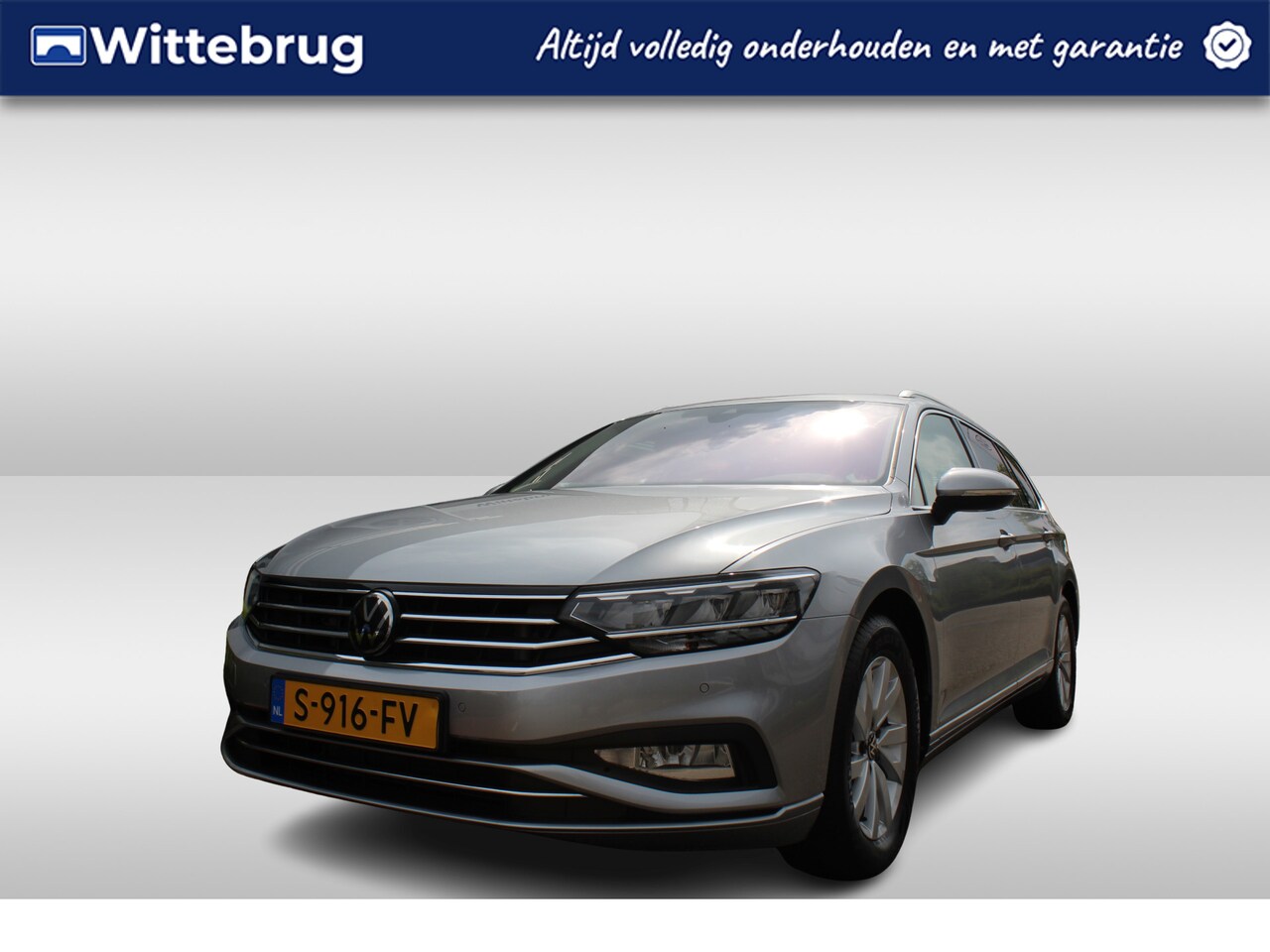 Volkswagen Passat Variant - 1.5 TSI Business / CAMERA / NAVI / Elektr. Klep / Digital Cockpit Pro / Trekhaak - AutoWereld.nl