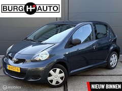 Toyota Aygo - 1.0-12V Now 5 deurs - AIRCO - RADIO/CD - EL. RAMEN - CPV - STUURBEKRACHTIGING - 2E EIGENAA