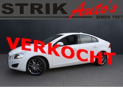 Volvo S60 - 1.6 T4 180PK NAVIGATIE - TREKHAAK - PDC - 18" VELGEN