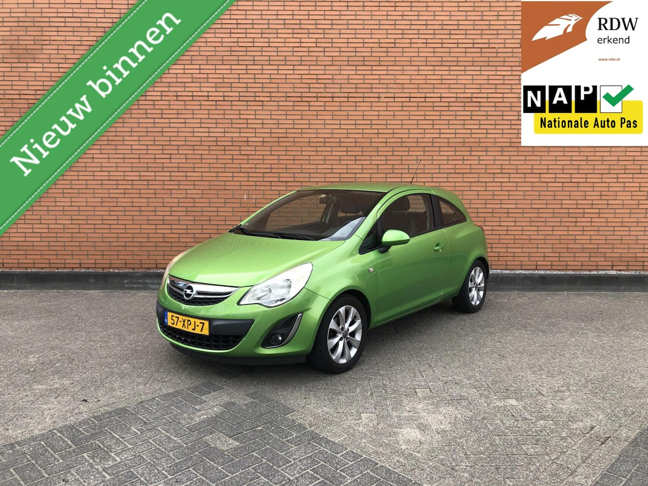 Opel Corsa - 1.2-16V Cosmo 138DKM | NAP | CRUISE | APK-26 | - AutoWereld.nl