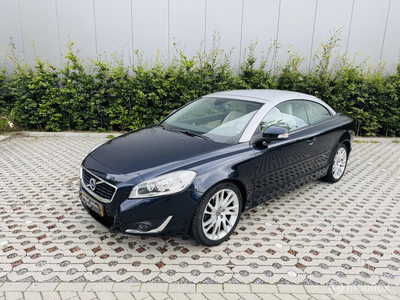 Volvo C70 Convertible - 2.5 T5 Kinetic Leder Pdc 230PK Navi - AutoWereld.nl