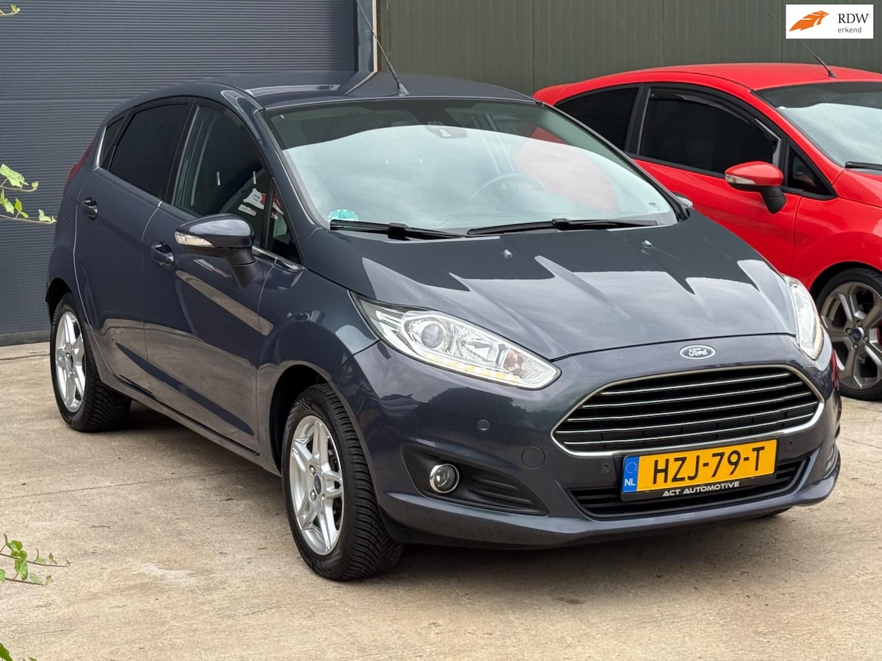 Ford Fiesta - 1.0 Titanium / PDC / Bluetooth / Stoelverwarming - AutoWereld.nl