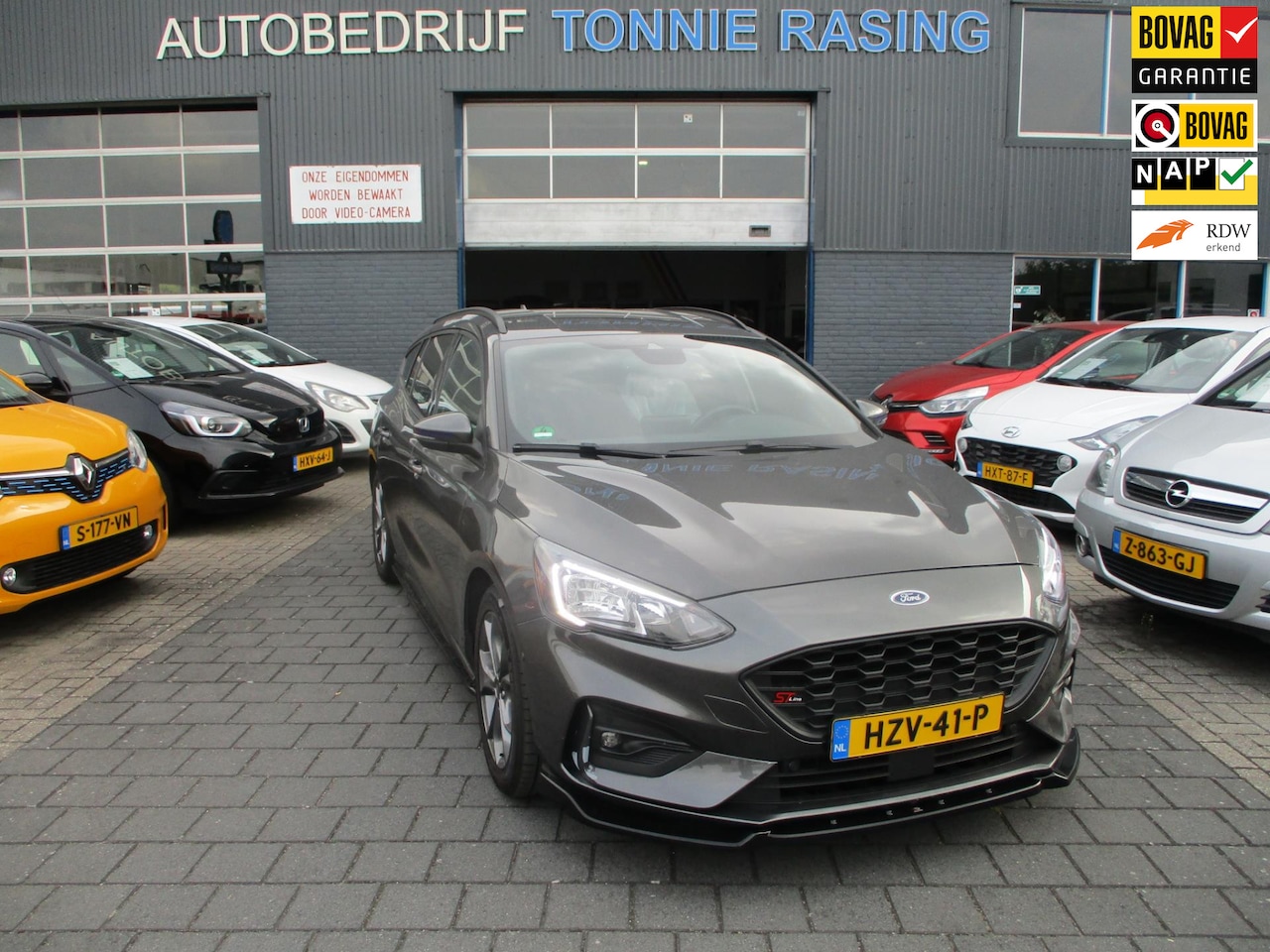 Ford Focus Wagon - 1.0 EcoBoost Titanium Business 1.0 EcoBoost Titanium Business, ST-LINE, AUTOMAAT - AutoWereld.nl