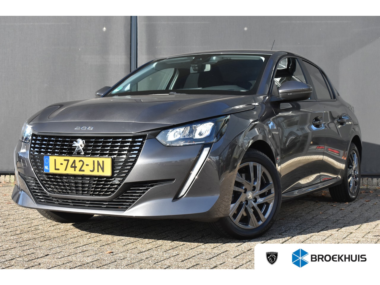 Peugeot 208 - 1.2 PureTech Active Pack Automaat | Afn. Trekhaak | Navigatie | Parkeersensoren | Cruise C - AutoWereld.nl