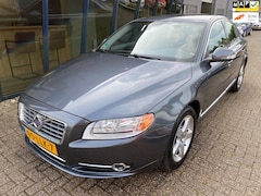 Volvo S80 - 2.5 T Momentum Automaat NL AUTO / LEER / NAVI