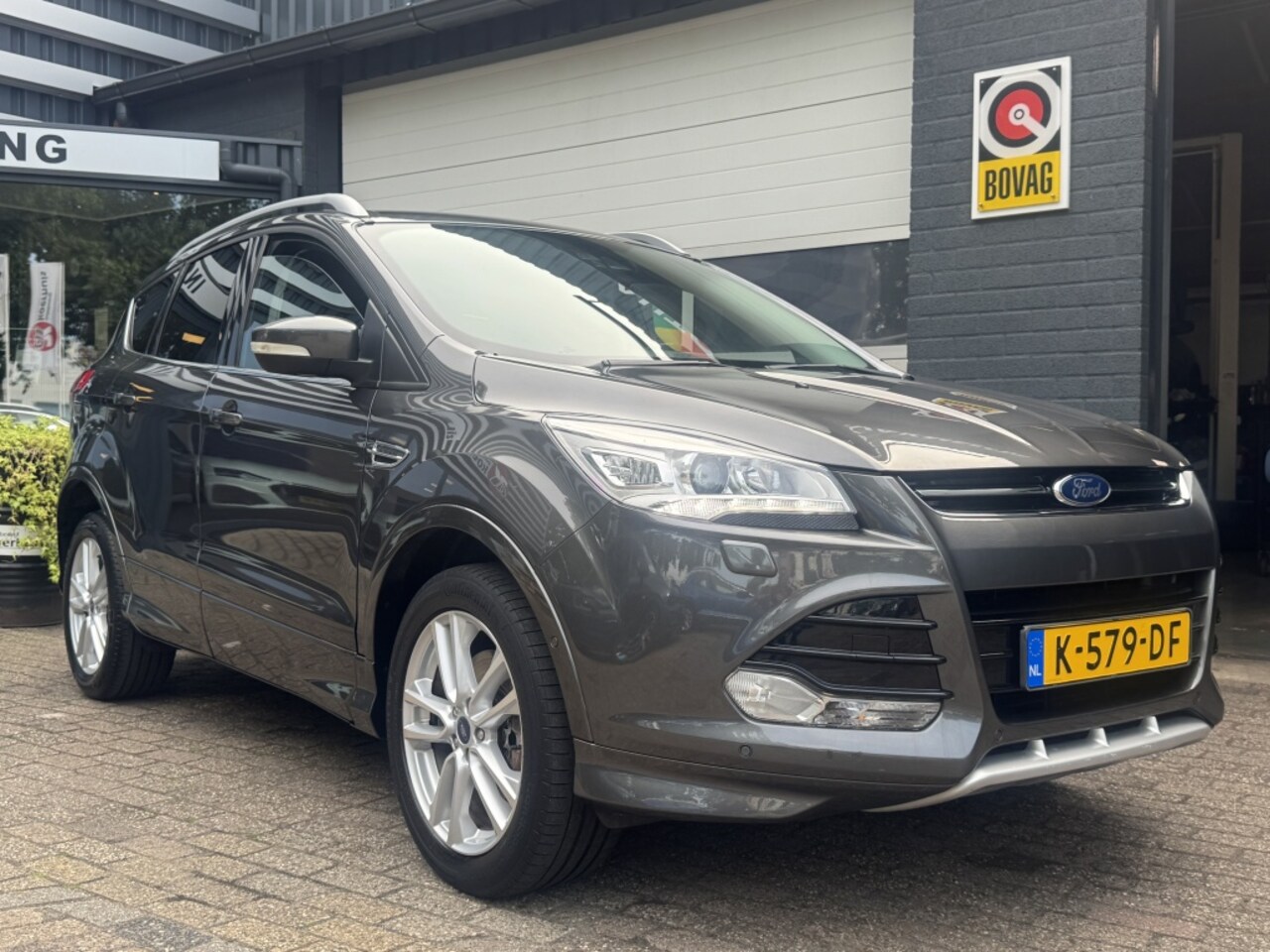 Ford Kuga - 1.5 Titanium Pl. 4WD - AutoWereld.nl