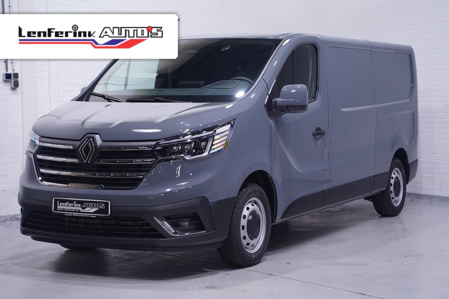 Renault Trafic - 2.0 Blue dCi 150 pk L2H1 Airco, Camera BPM vrij Cruise Control, LED Koplampen, Apple Carpl - AutoWereld.nl