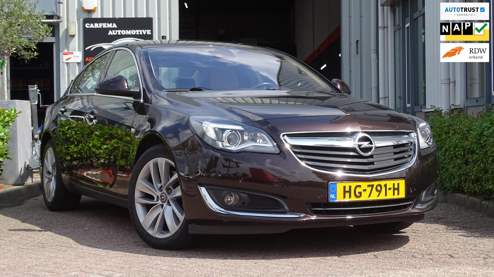Opel Insignia - 2.0 T Cosmo 4x4 2.0 T Cosmo 4x4, Unieke kleur, Adaptive, Xenon/Led, Navi, Full leder - AutoWereld.nl