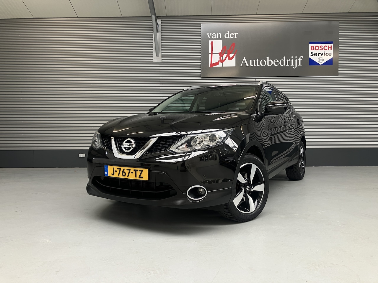 Nissan Qashqai - 1.2/PANORAMA/360 CAM/TREKH/18 INCH/KEY-LESS/ENZ - AutoWereld.nl