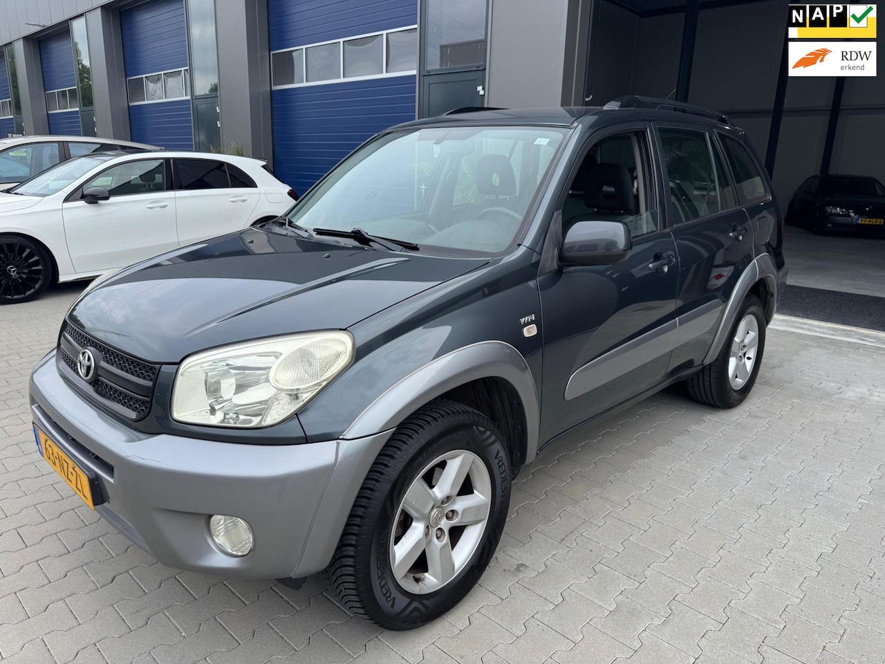 Toyota RAV4 - 2.0-16V VVT-i Sol Automaat super nette auto!! nap!! - AutoWereld.nl