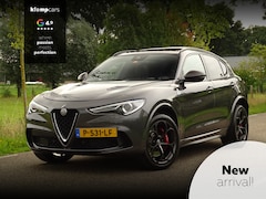 Alfa Romeo Stelvio - 2.9 V6 AWD Quadrifoglio | Schuifdak | H+K | Squadra | Brembo Rosso