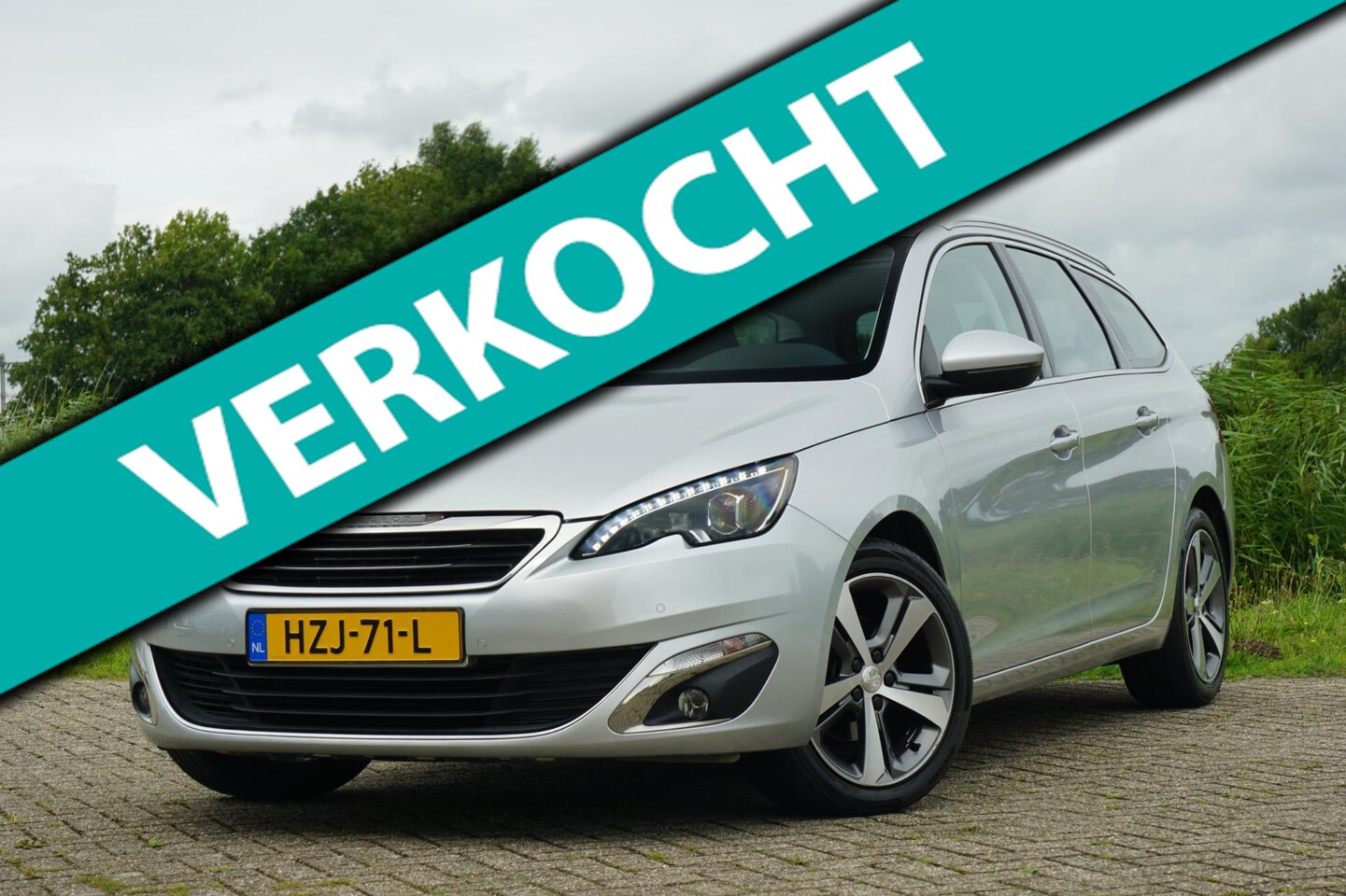 Peugeot 308 SW - 1.2 PureTech 130pk Allure Automaat - Gris Aluminium - Fijn compleet - AutoWereld.nl