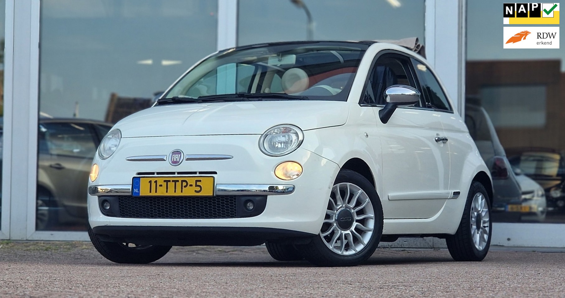 Fiat 500 C - 1.2i Lounge Automaat Airco LM velgen Leer - AutoWereld.nl