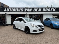 Opel Corsa - 1.4-16V Edition Opc-Line|Panoramadak|Airco|Cruise|Lmv|Elek Pakket|Nw Apk