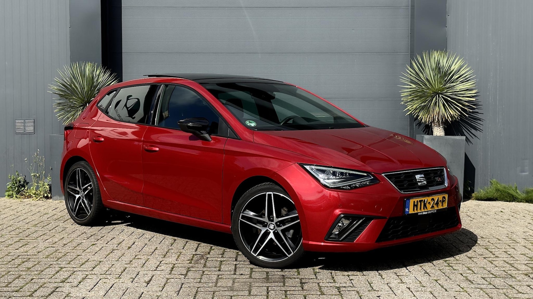 SEAT Ibiza - 1.0 TSI FR Pano/Automaat/Camera SEAT Ibiza 1.0 TSI FR Alcantara, Pano, Camera - AutoWereld.nl