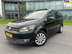 Volkswagen Touran - 1.2 TSI Highline BlueMotion PANO CAMERA