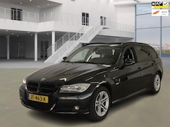 BMW 3-serie Touring - 320i High Executive/bj2010/pano/aut/navi/leder/stoelverw/trekhaak/psensor