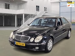 Mercedes-Benz E-klasse - 200 K. Avantgarde/youngtimer/aut/navi/psensor/xenon/