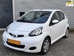 Toyota Aygo - 1.0-12V Comfort Navigator | Airco | Navigatie | APK 9-3-2026