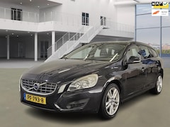 Volvo V60 - 1.6 D2 Kinetic/navi/psensor/cruise/airco/
