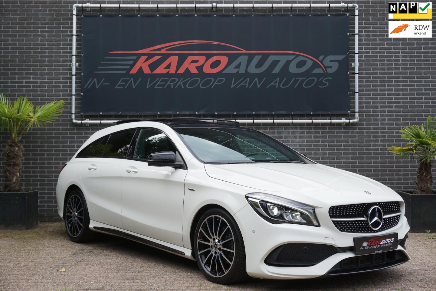 Mercedes-Benz CLA-Klasse - Shoot.Br. 180 Edition AMG Pano VOL - AutoWereld.nl