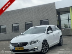Volvo V60 - 2.4 D6 AWD Plug-In Hybrid Summum|Dak Camera Leer