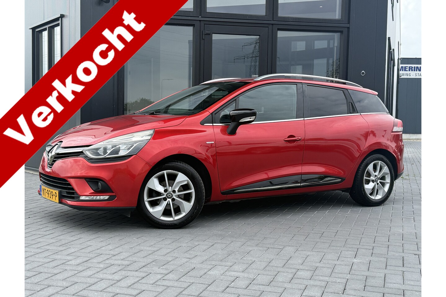 Renault Clio Estate - 0.9 TCe Limited Airco | Navi | Cruise | Th | Nwe APK - AutoWereld.nl