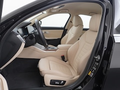 BMW 3-serie - 330e 293PK Autom.8 Leder+Verwarmd+Elektr. Apple Carplay Android Auto Trekhaak Camera Adap.