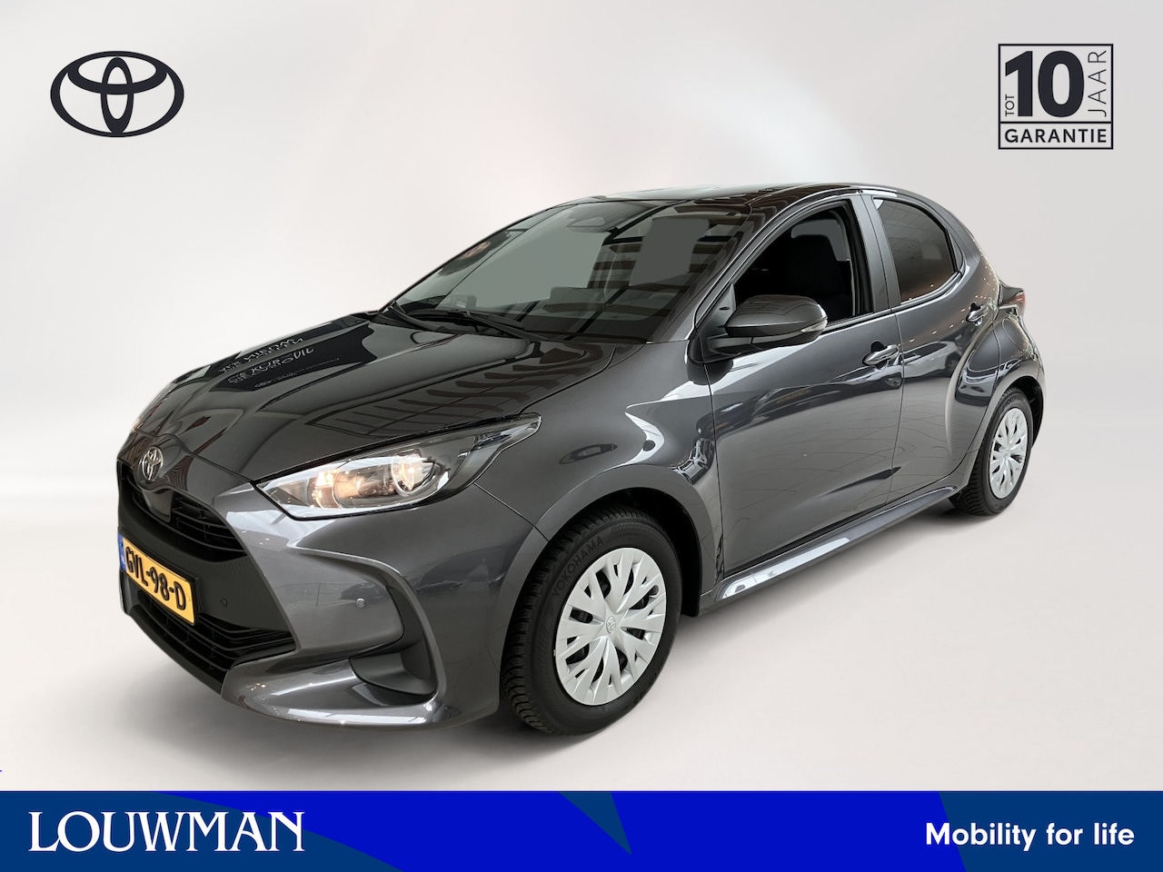 Toyota Yaris - 1.5 Hybrid 115 Comfort | stoelverwarming | parkeersensoren | getinte ruiten | All season b - AutoWereld.nl