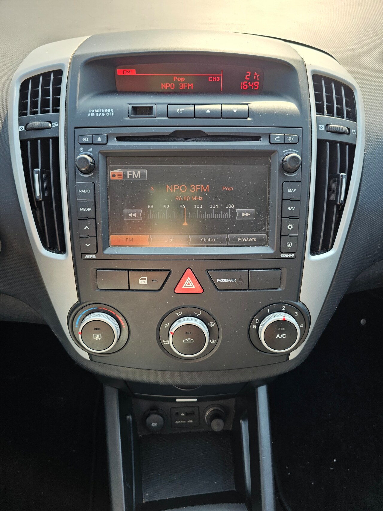 Kia Cee'd Sporty Wagon - 1.4 CVVT Navigator Plus Pack