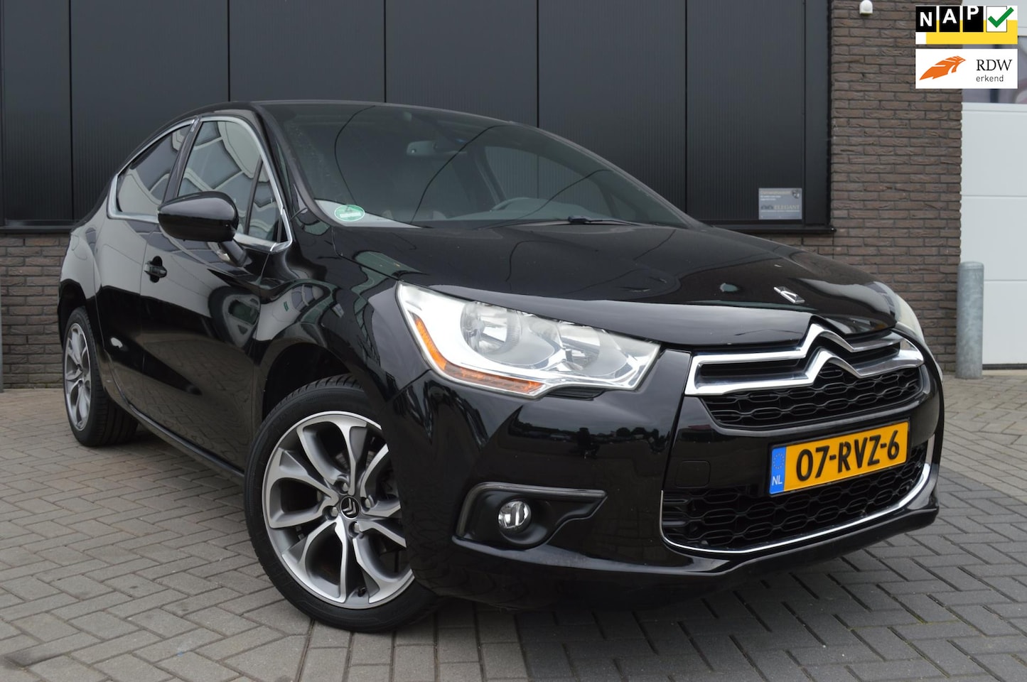 Citroën DS4 - 1.6 VTi So Chic|CRUISE|NAVIGATIE|CLIMATE| - AutoWereld.nl