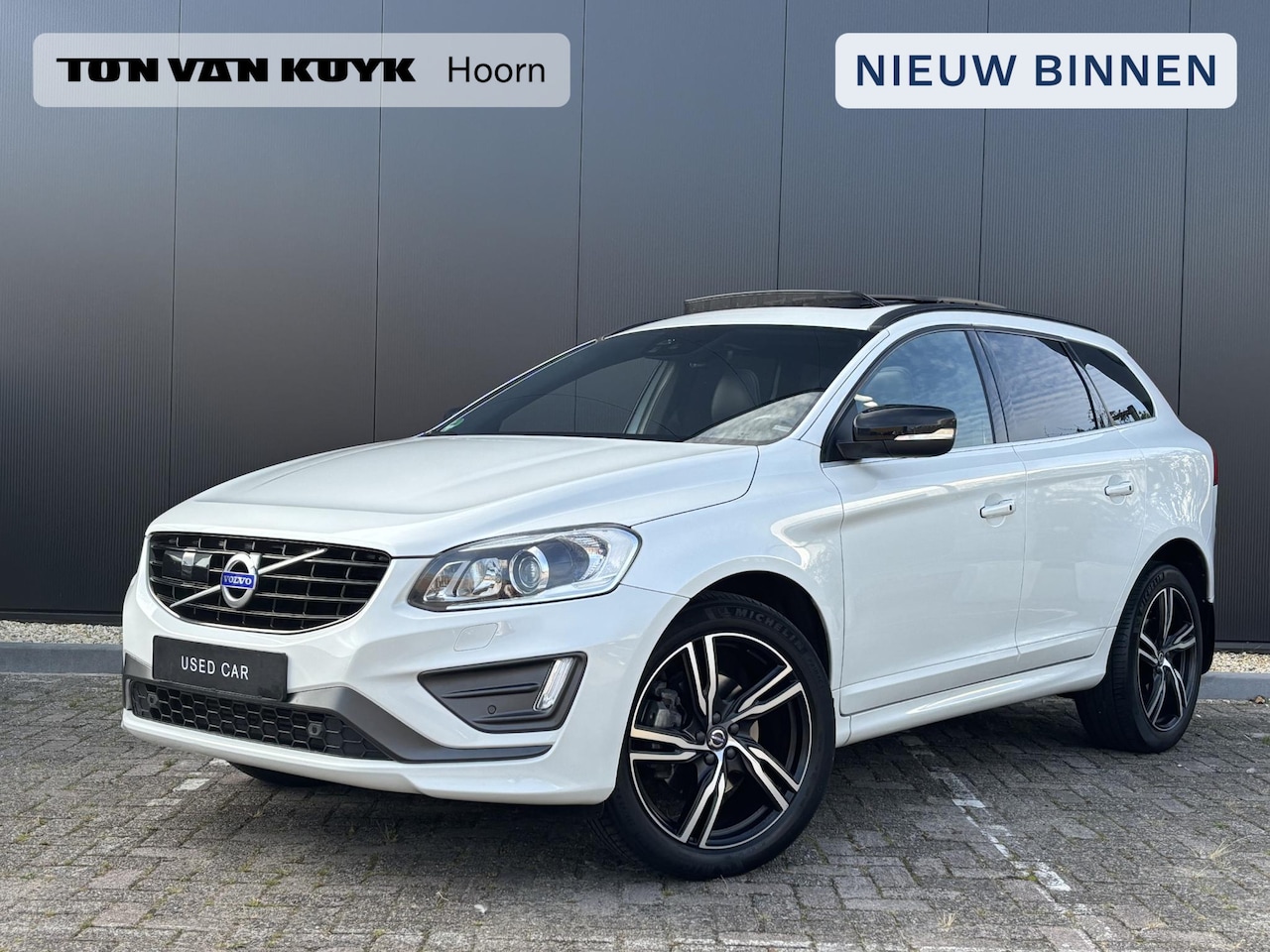 Volvo XC60 - 2.0 T6 R-Design schuifdak intellisafe standkachel kinderzitjes achterbank 20 inch keyless - AutoWereld.nl