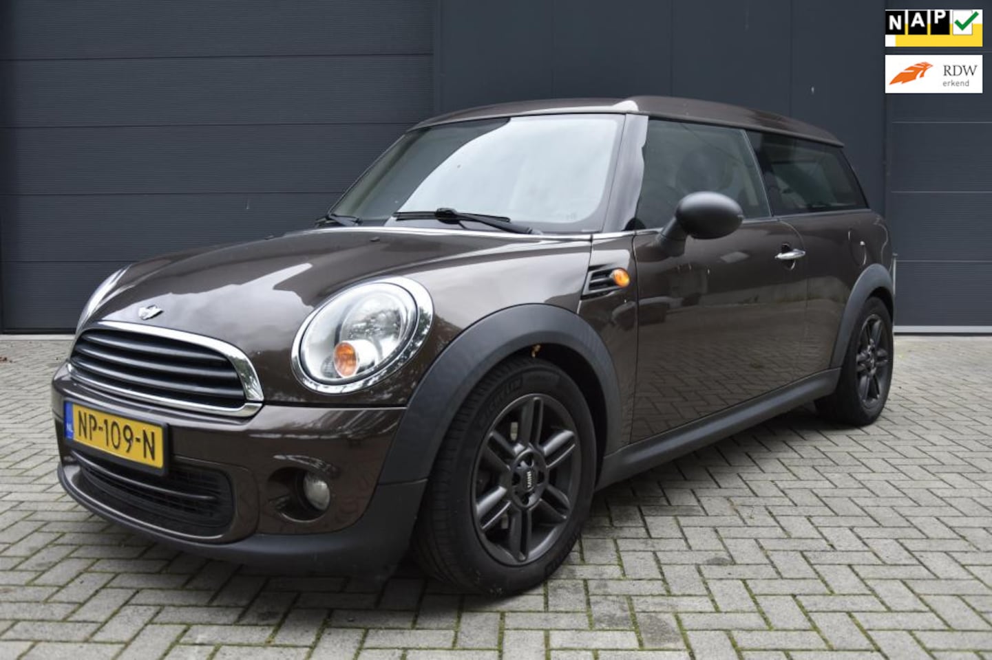 MINI Clubman - Mini 1.6 One leder navi cc control zeer mooie - AutoWereld.nl