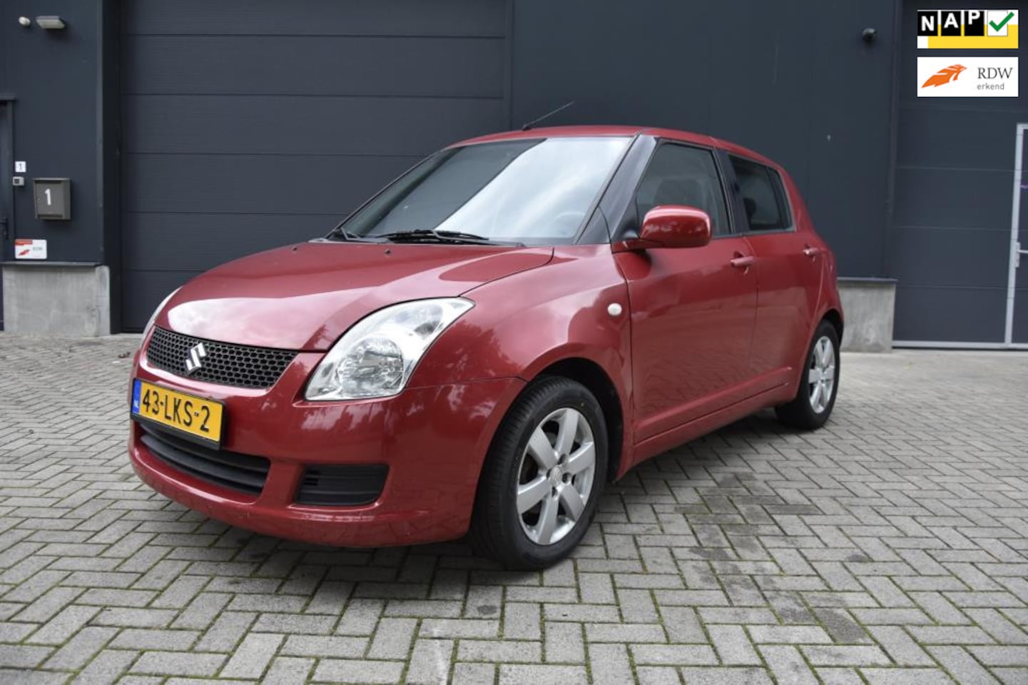 Suzuki Swift - 1.3 airco apk 5drs LEES TEKST apk 3-26 - AutoWereld.nl