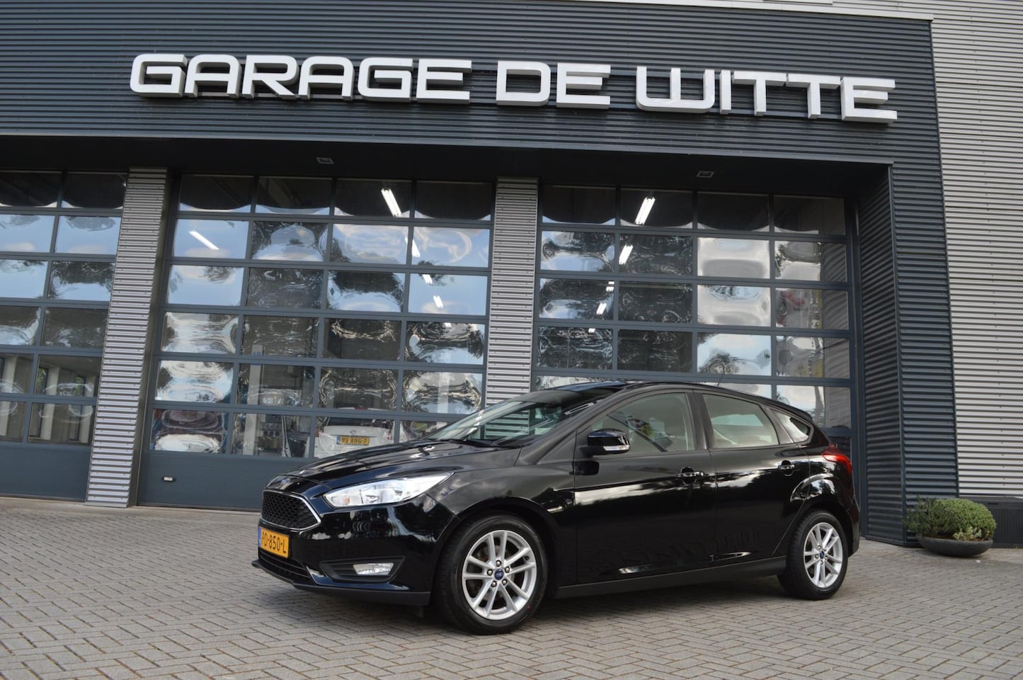 Ford Focus - 1.0 Lease Edition 1.0 Lease Edition - AutoWereld.nl