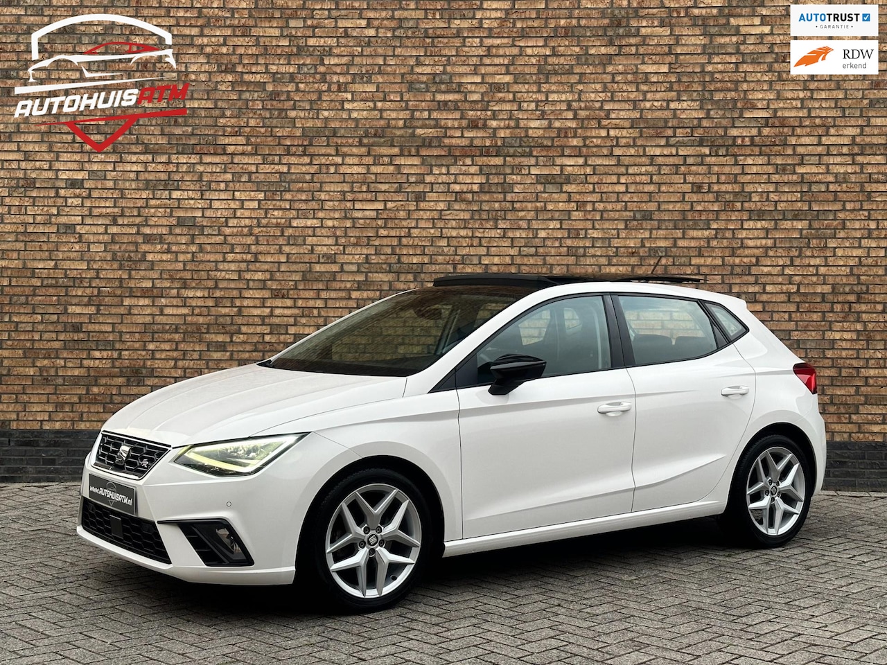 SEAT Ibiza - 1.5 TSI EVO FR 150pk Pano Trekhaak Acc Led Cam Navi Climatr - AutoWereld.nl