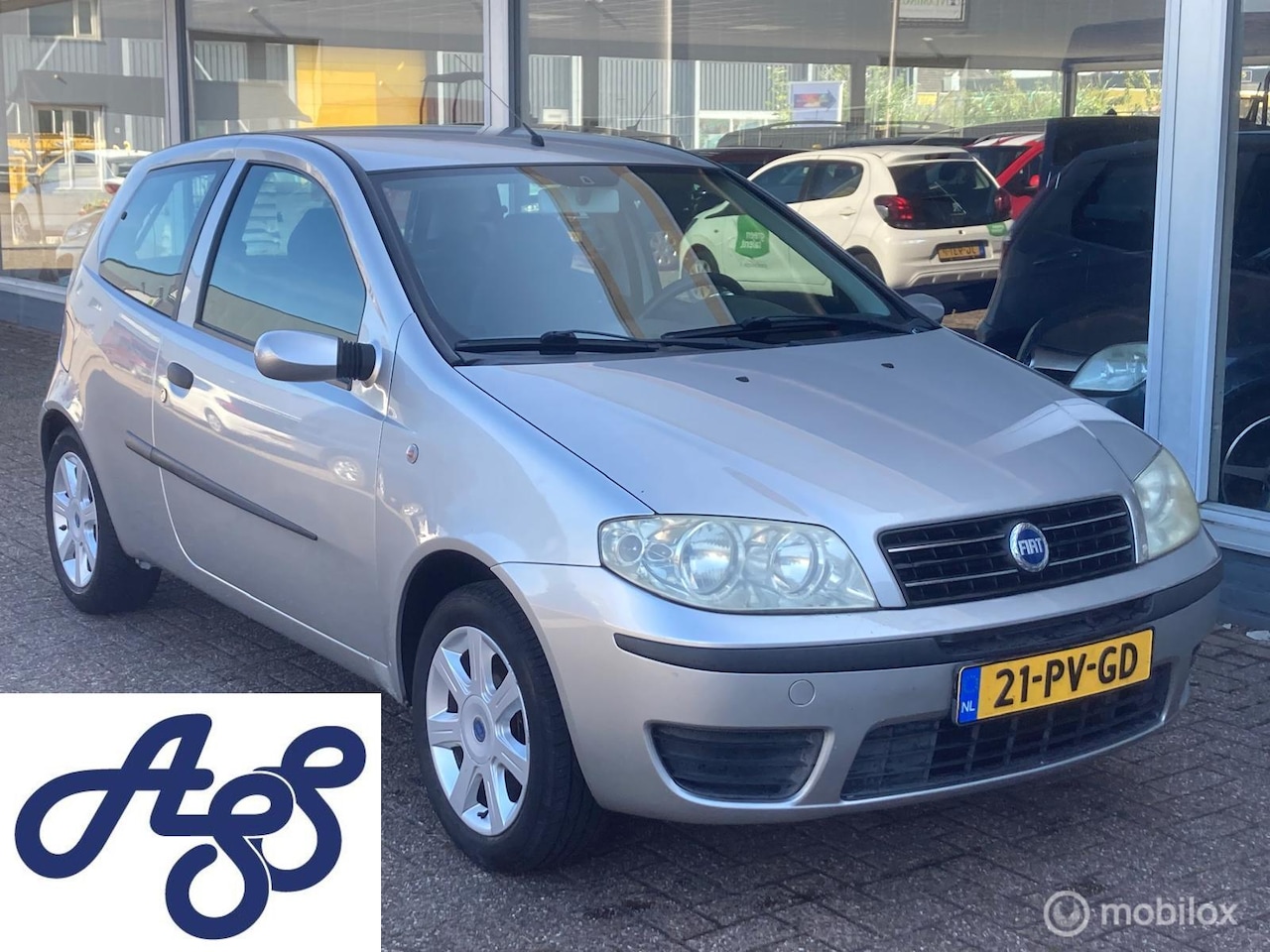 Fiat Punto - 1.4-16V Young 1.4-16V Young - AutoWereld.nl