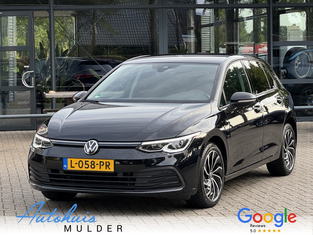 Volkswagen Golf - 1.0 TSI Life Business Stoel&stuur verwarming/Led/Cockpit/Apple CarePlay - AutoWereld.nl