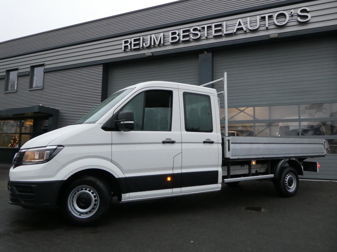 Volkswagen Crafter - 35 2.0tdi 140pk, L4 WB 4490, Open Laadbak, DC, Pick up, Airco. - AutoWereld.nl
