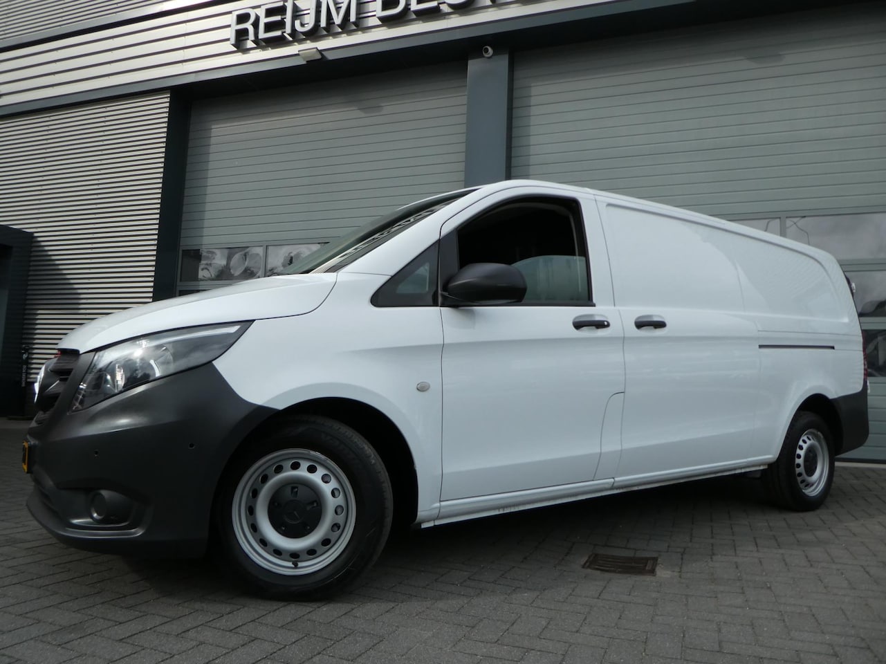 Mercedes-Benz Vito - 116 CDI XL 2x Schuifdeur, Navigatie, Trekhaak, Camera, PDC. - AutoWereld.nl