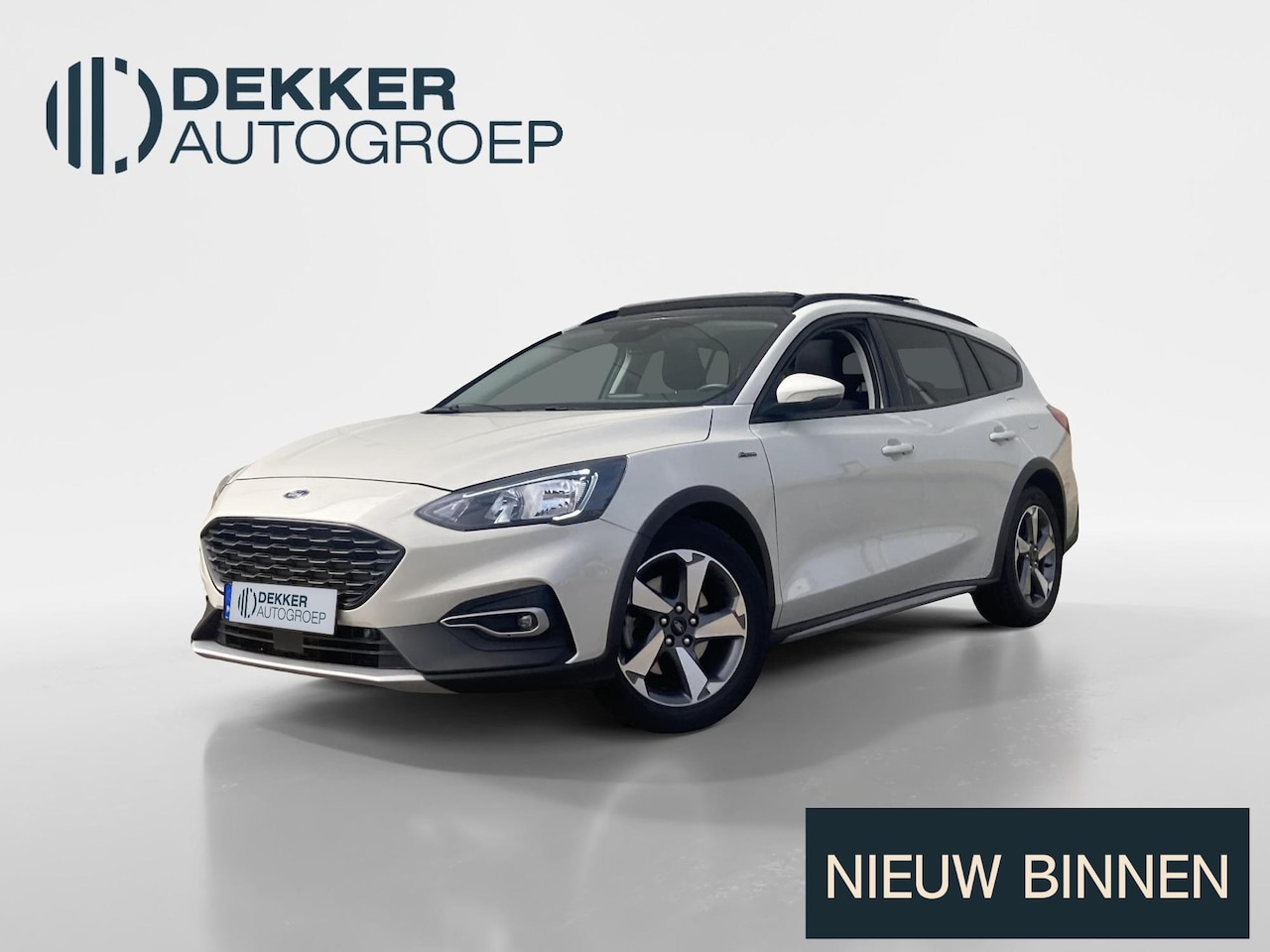 Ford Focus Wagon - 1.0 EcoBoost 125pk Active-panoramadak-winterpack - AutoWereld.nl