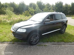 Volkswagen Touareg - 3.2 V6