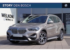 BMW X1 - sDrive20i xLine Automaat / Trekhaak / Navigatie Professional / Head Up Display / Stoelverw