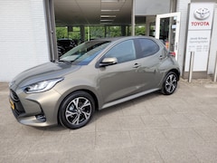 Toyota Yaris - 1.5 VVT-i Active Airco/Cruise/Lmv/Mistlampen/Privacy glass