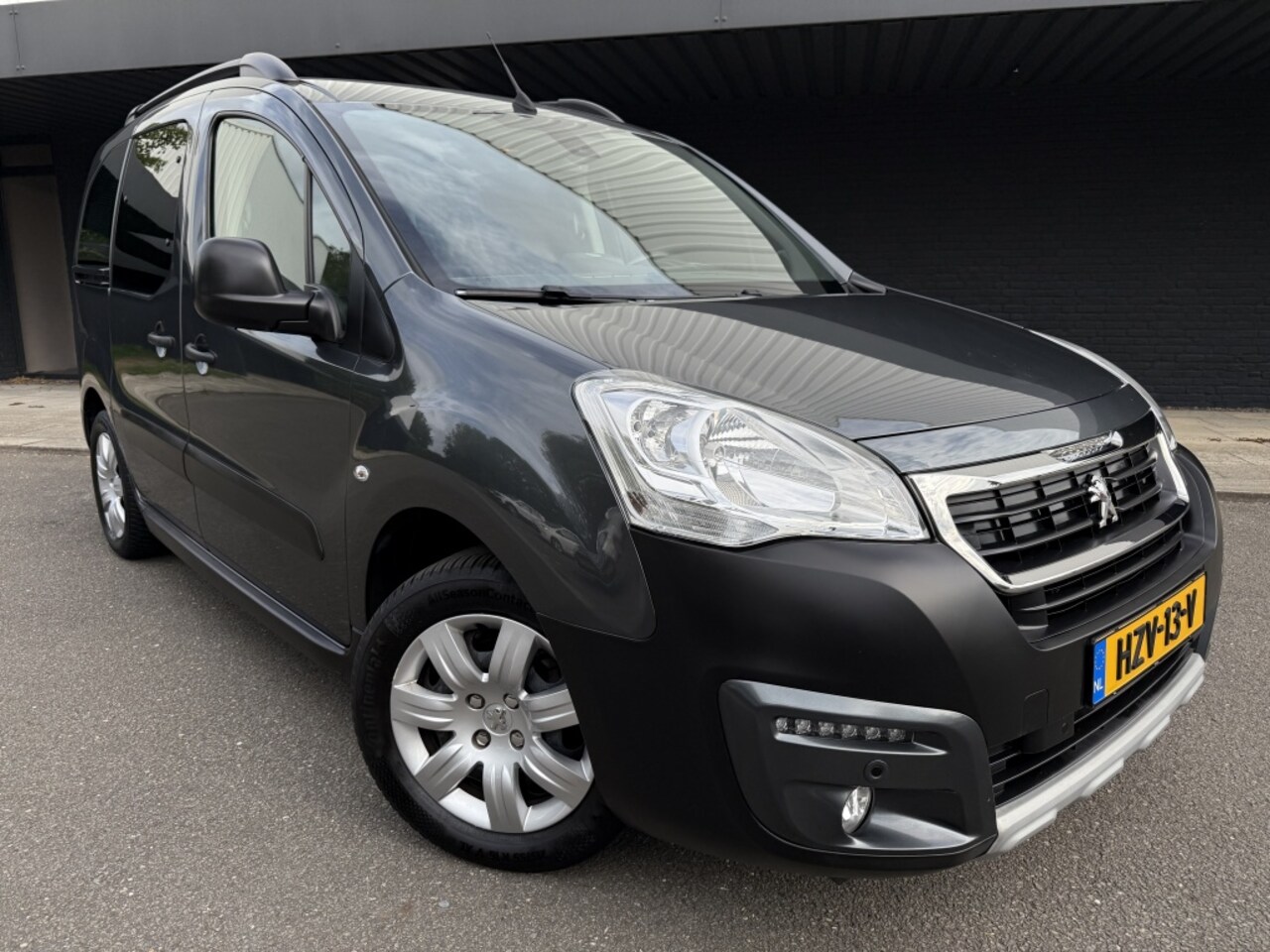 Peugeot Partner Tepee - 1.2 PureTech Active 1.2 PureTech Active - AutoWereld.nl