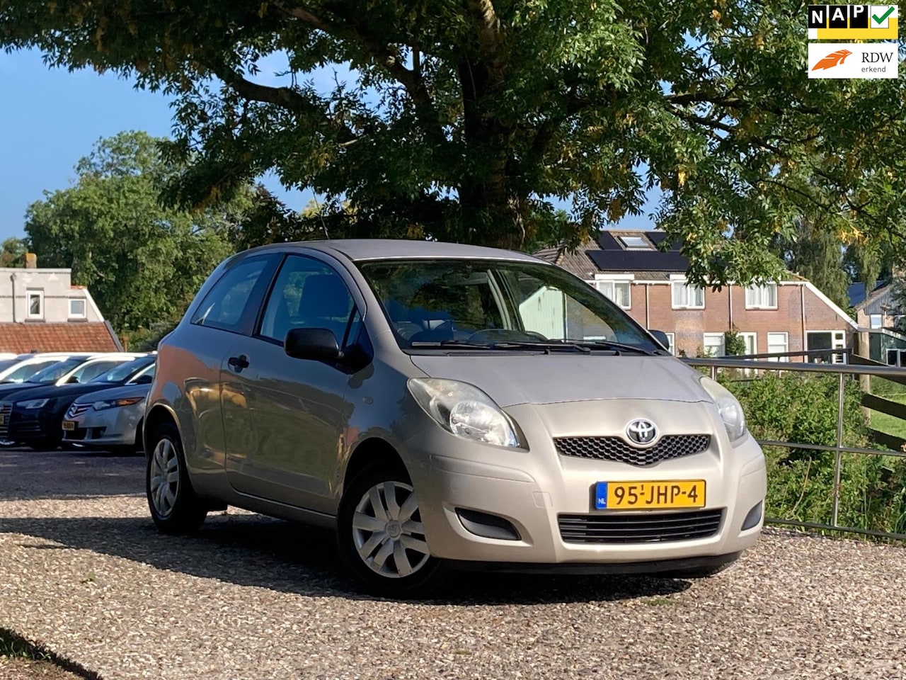 Toyota Yaris - 1.0 VVTi Acces |13-09-2026 APK + Airco nu € 3.750,-!!! - AutoWereld.nl