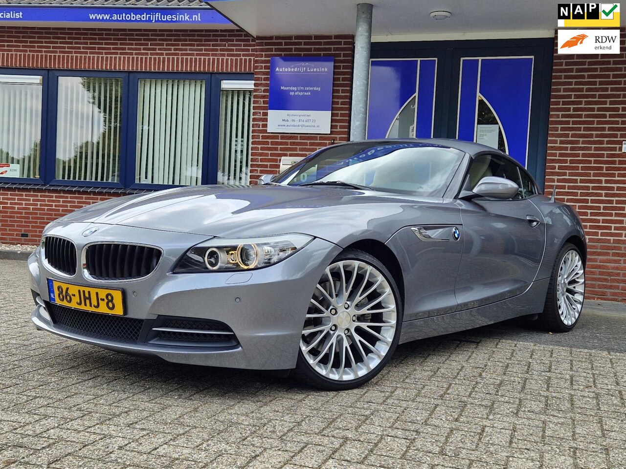 BMW Z4 Roadster - SDrive30i Introduction Origineel NL Elektrische Sportstoelen Cruise Control Navigatie Hifi - AutoWereld.nl