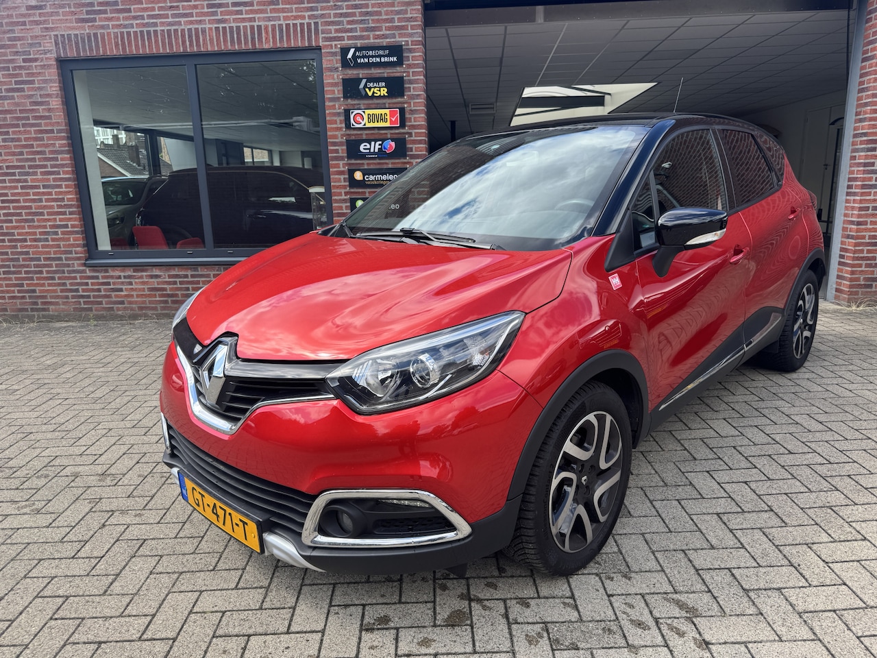 Renault Captur - 1.2 TCe Helly Hansen 1.2 TCe Helly Hansen - AutoWereld.nl