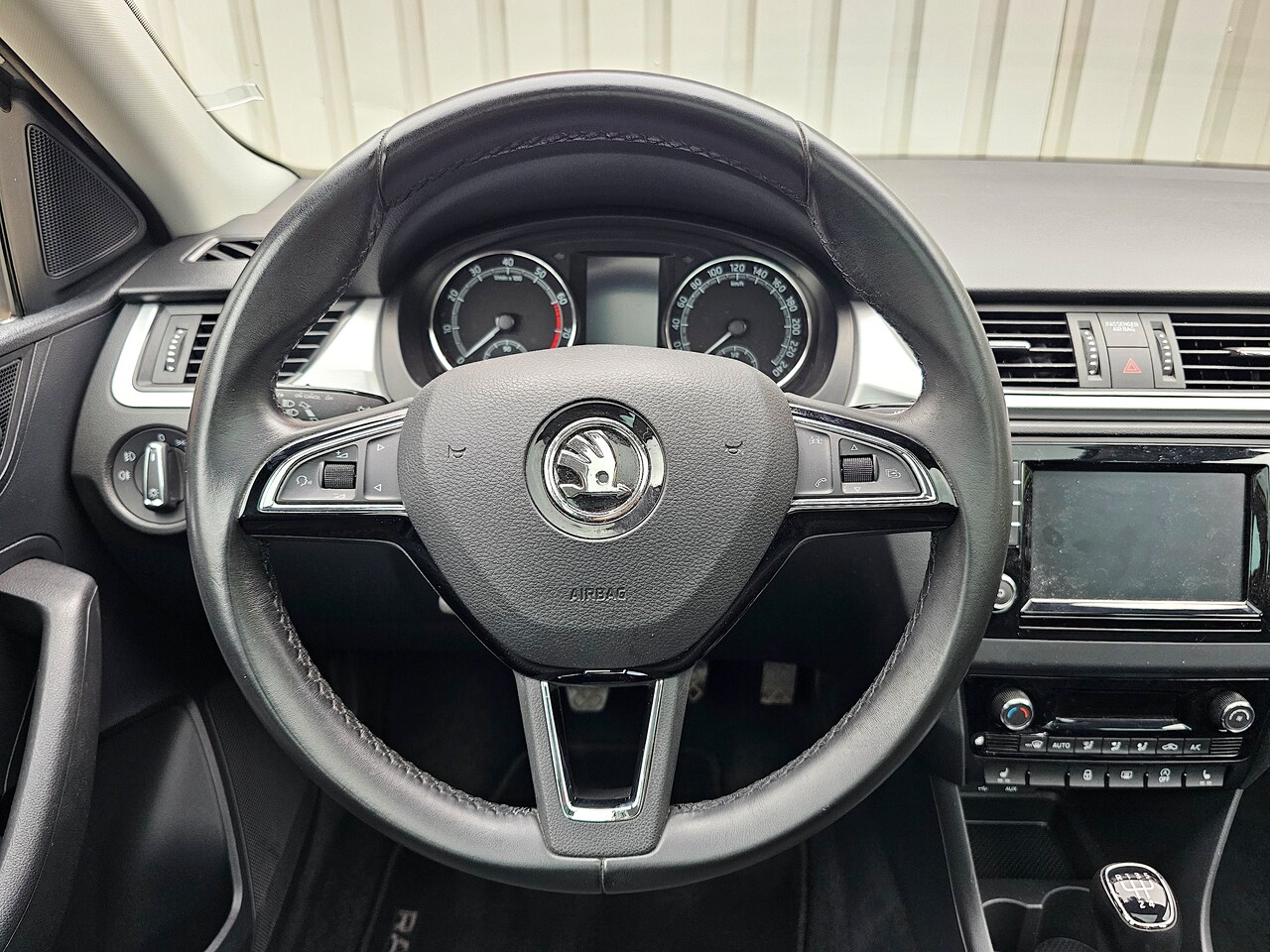 Skoda Rapid Spaceback - 1.0 TSI Greentech Drive Panorama! Navi! Stoelverwarming!