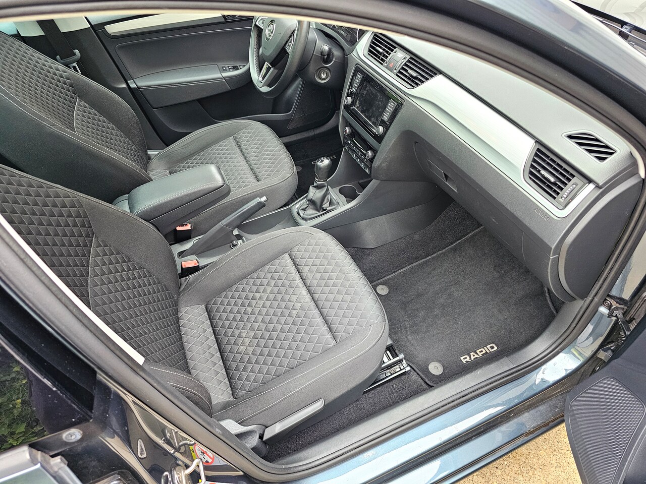 Skoda Rapid Spaceback - 1.0 TSI Greentech Drive Panorama! Navi! Stoelverwarming!